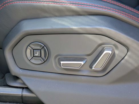 Used 2021 Lamborghini Urus AWD/4WD image 21