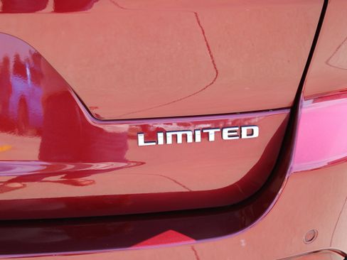 Used 2021 Jeep Grand Cherokee L Limited AWD/4WD image 6