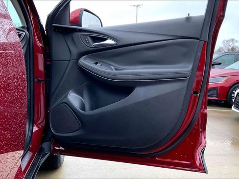 Used 2022 Buick Encore GX Essence w/ Experience Buick Package image 45