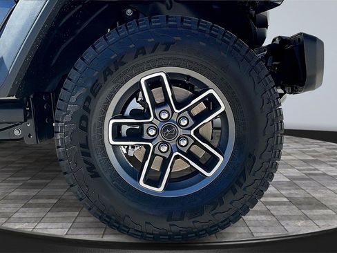 New 2025 Jeep Gladiator Mojave w/ Convenience Group image 11