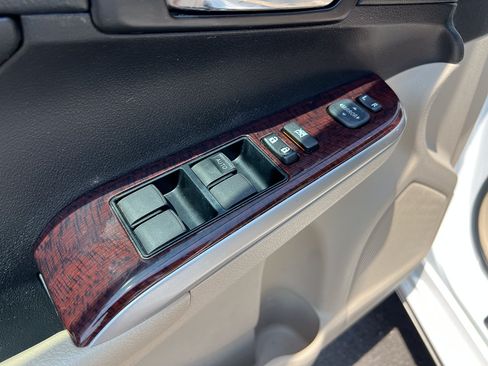 Used 2013 Toyota Camry XLE FWD image 12