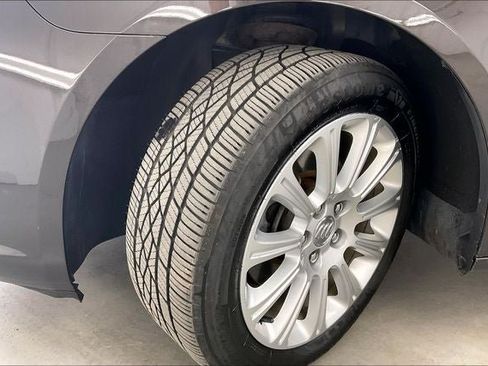 Used 2013 Buick LaCrosse Leather FWD image 33