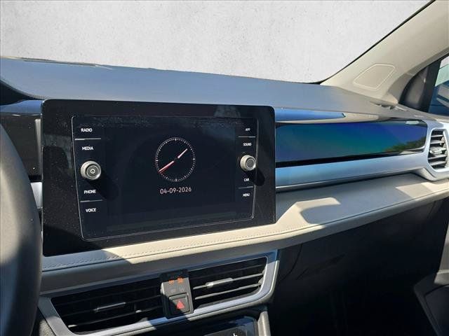 New 2026 Volkswagen Taos SE FWD image 13