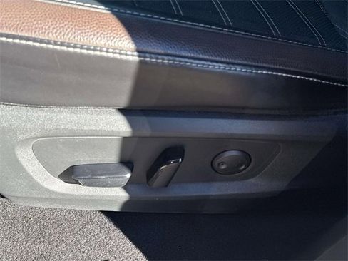 Certified 2024 Nissan Pathfinder Platinum image 23