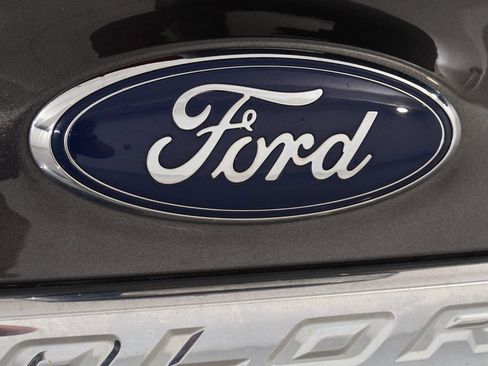 Used 2018 Ford Explorer Limited w/ Equipment Group 301A AWD/4WD image 22