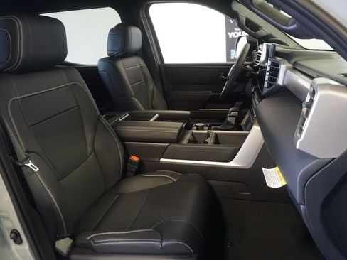 New 2026 Toyota Tundra Limited AWD/4WD image 25