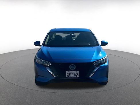 Used 2024 Nissan Sentra SV image 3