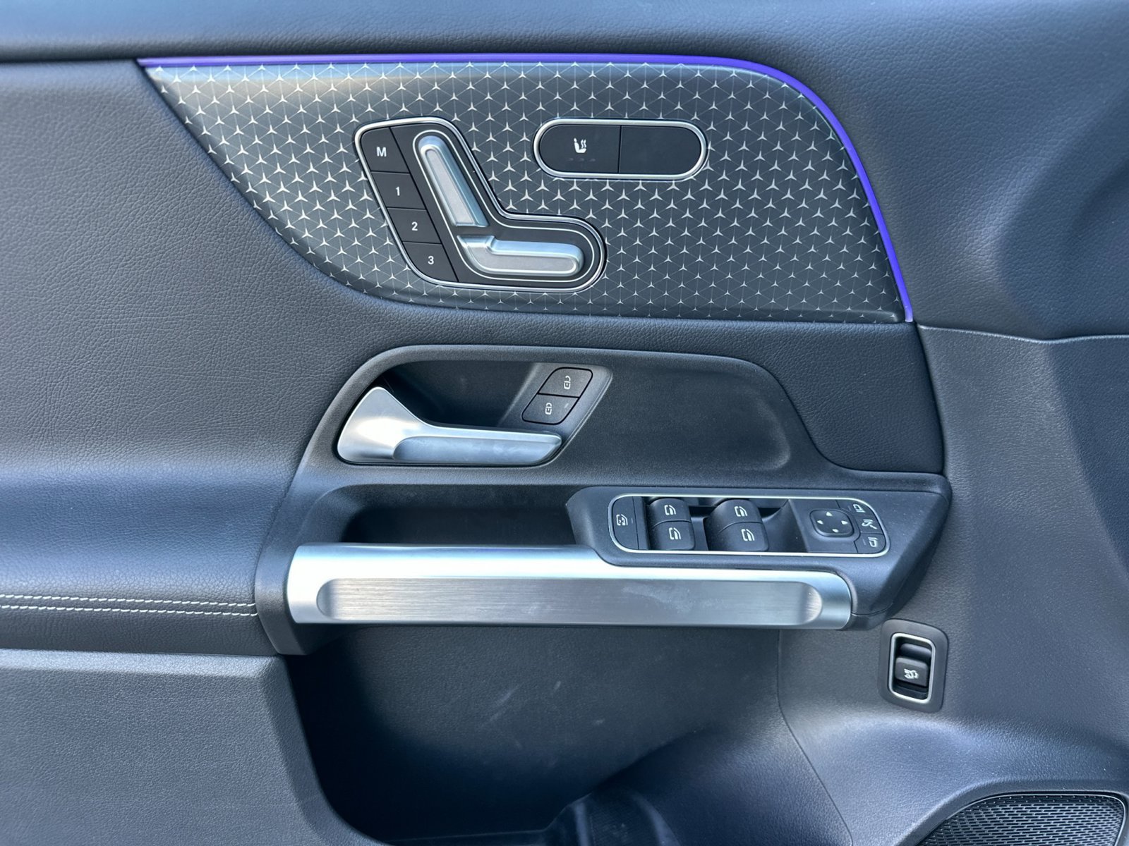 Certified 2026 Mercedes-Benz GLB 250 4MATIC image 11