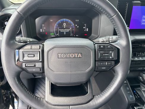 Used 2025 Toyota Land Cruiser 1958 image 13