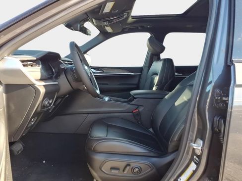 New 2025 Jeep Grand Cherokee L Limited image 13