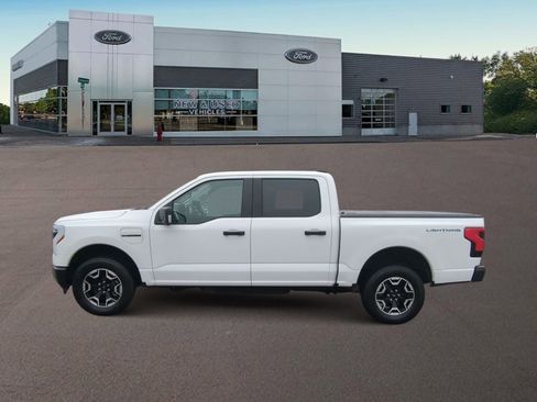 Used 2022 Ford F150 Lightning Pro w/ Tow Technology Package image 7