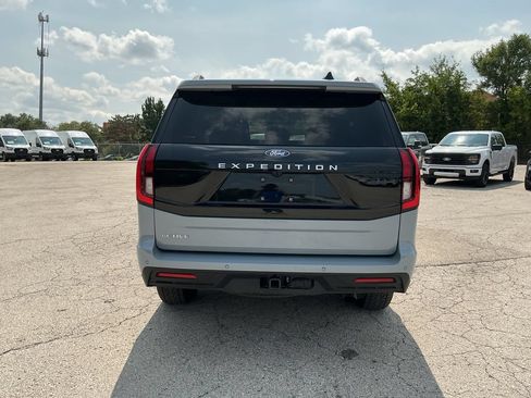Used 2025 Ford Expedition Active RWD image 4