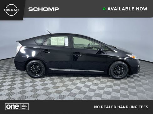 Used 2015 Toyota Prius Two image 1