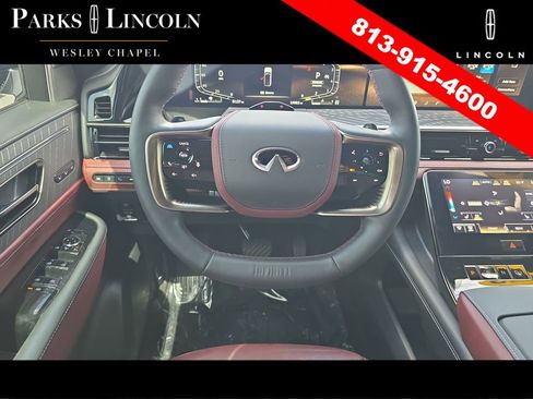 Used 2025 INFINITI QX80 Autograph AWD/4WD image 12