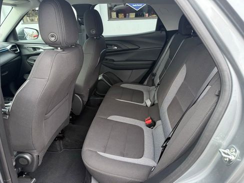 Used 2025 Chevrolet TrailBlazer LS w/ LS Convenience Package AWD/4WD image 27