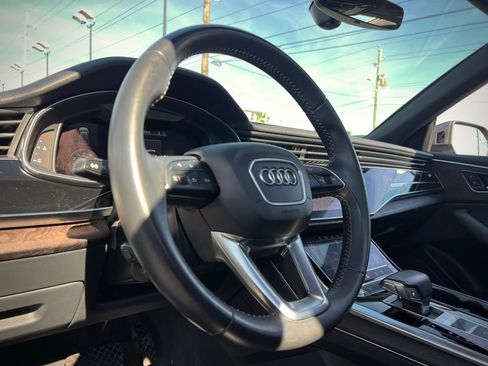 Used 2019 Audi Q8 Premium image 29