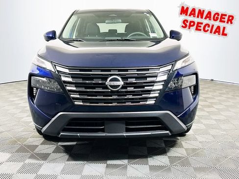 Used 2024 Nissan Rogue SV FWD image 3