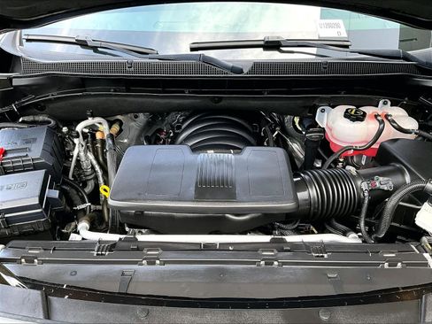 Used 2024 Chevrolet Suburban High Country image 31