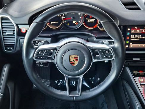 Used 2023 Porsche Cayenne Platinum Edition image 14