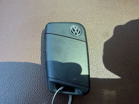 Used 2023 Volkswagen Atlas SE w/ Panoramic Sunroof Package AWD/4WD image 32