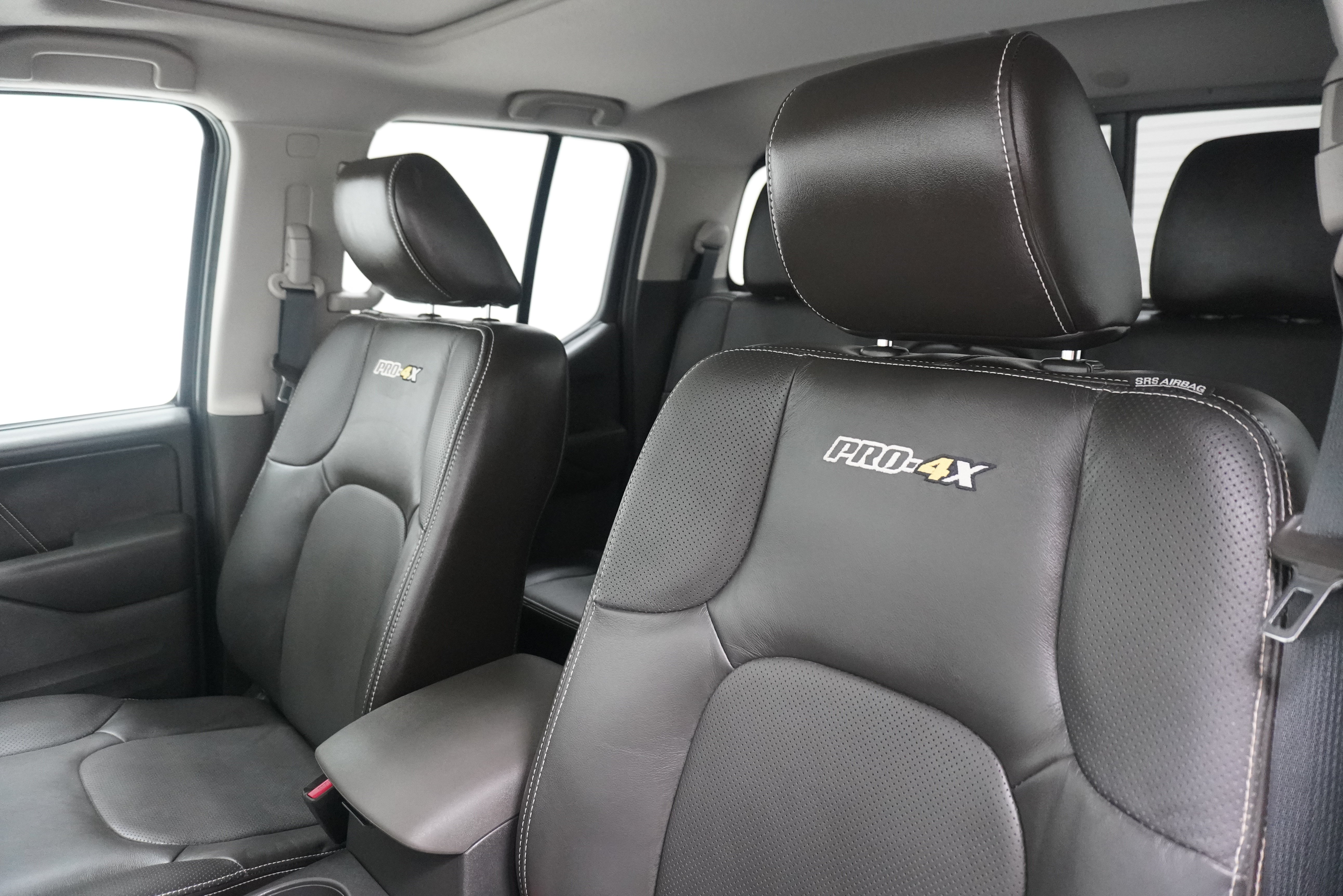 Used 2019 Nissan Frontier PRO-4X w/ Pro-4x Luxury Package AWD/4WD image 12