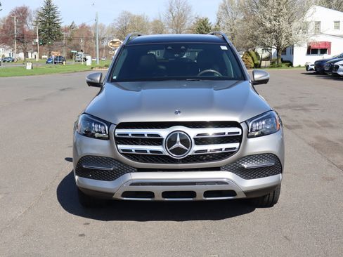 Used 2021 Mercedes-Benz GLS 450 4MATIC image 2