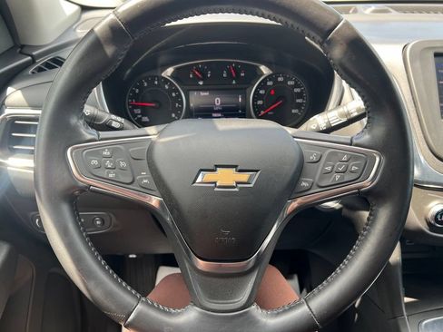 Used 2021 Chevrolet Equinox LT FWD image 11