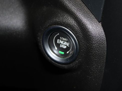 Used 2022 Chevrolet Silverado 2500 LT w/ Convenience Package image 29