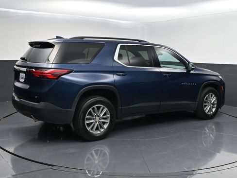 Used 2023 Chevrolet Traverse LT AWD/4WD image 7