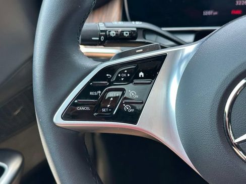 Certified 2025 Mercedes-Benz GLC 300 4MATIC image 21