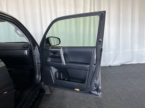 Used 2023 Toyota 4Runner SR5 Premium w/ Moonroof Package AWD/4WD image 22