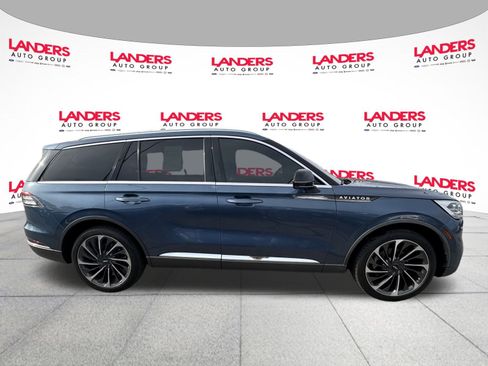 Used 2020 Lincoln Aviator Reserve w/ Equipment Group 202A image 2