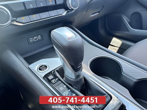 Used 2025 Nissan Altima 2.5 SV FWD image 21