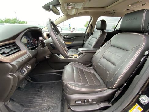 Used 2017 GMC Acadia Denali w/ Technology Package FWD image 23