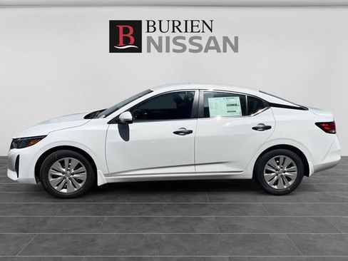 Used 2025 Nissan Sentra S FWD image 2