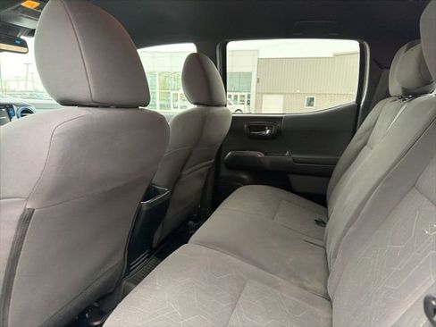 Certified 2018 Toyota Tacoma TRD Sport image 31