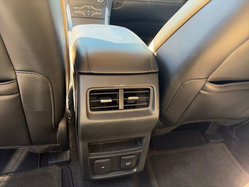 Used 2019 Ford Edge SEL w/ Equipment Group 201A FWD image 16