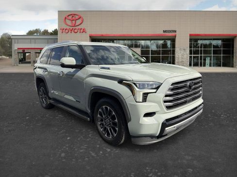 Certified 2024 Toyota Sequoia Limited w/ Tow Technology Package AWD/4WD image 3