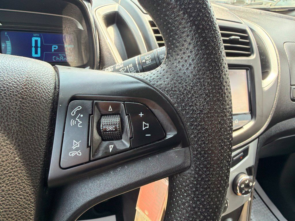 Used 2016 Chevrolet Trax LT w/ LT Sun and Sound Package AWD/4WD image 30