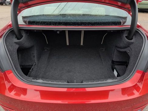 Used 2018 BMW 330i xDrive Sedan AWD/4WD image 32