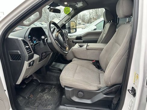 Used 2021 Ford F350 XLT image 7