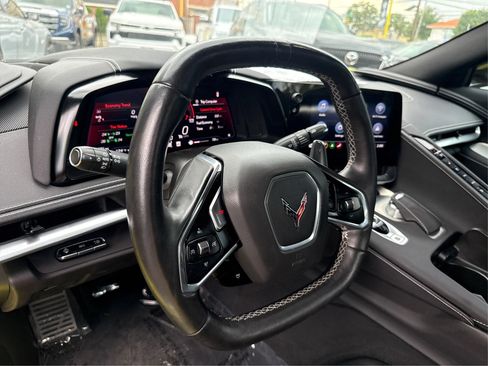 Used 2021 Chevrolet Corvette Stingray Preferred Conv w/ Z51 Performance Package RWD image 13