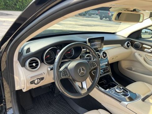 Used 2018 Mercedes-Benz C 300 4MATIC Sedan image 10
