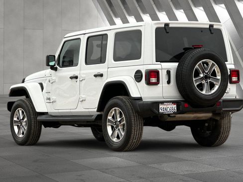 Used 2022 Jeep Wrangler Unlimited Sahara image 6