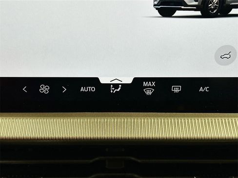 Used 2025 Ford Explorer Active w/ Active Comfort Package image 14