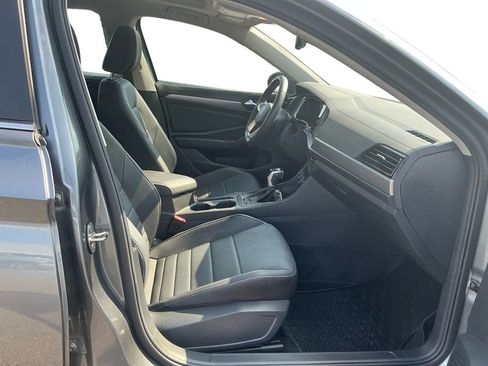 Used 2023 Volkswagen Jetta SE FWD image 22