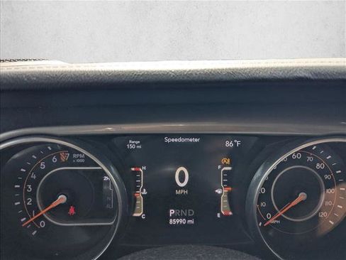Used 2018 Jeep Wrangler Unlimited Sahara AWD/4WD image 9
