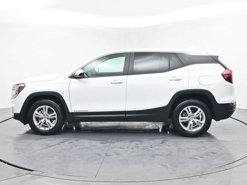 Certified 2024 GMC Terrain SLE image 3