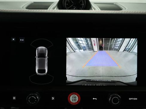 Certified 2026 Porsche Macan AWD/4WD image 19