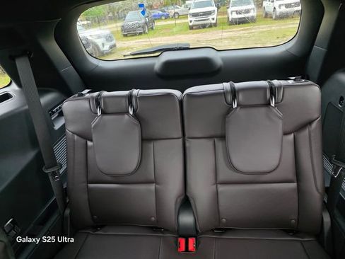 New 2026 Ford Explorer Platinum image 12